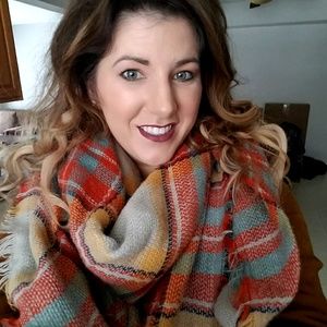 Meet your Posher, Cara